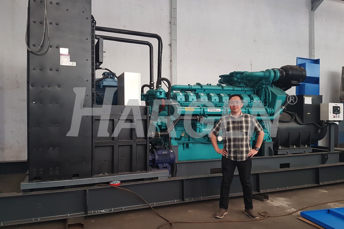 Genset Perkins 2000 kVA Open Stamford