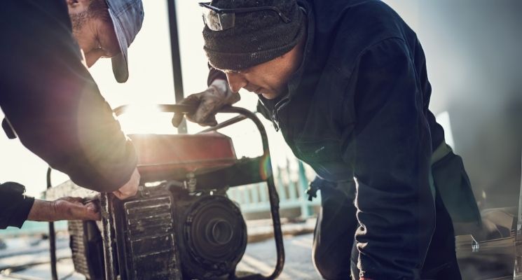 cara memperbaiki genset tidak keluar arus listrik