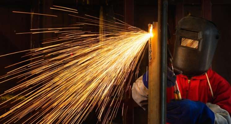 kapasitas genset untuk mesin las 900 watt