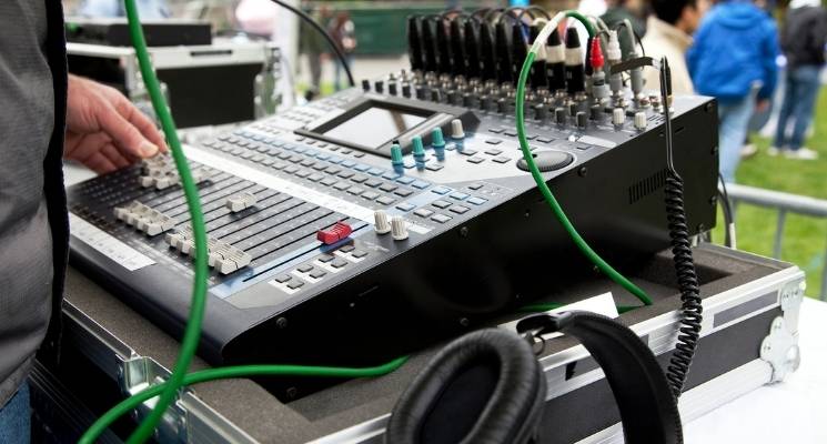 harga genset besar untuk sound system