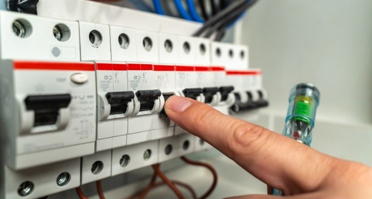 cara menggunakan genset saat mati lampu