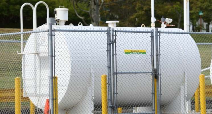 bahan bakar genset adalah